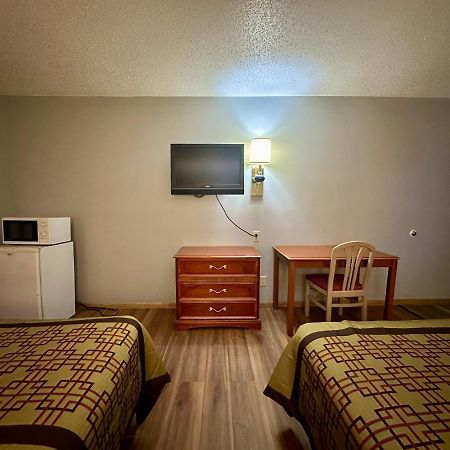 בראבו Thunderbird Motor Inn מראה חיצוני תמונה