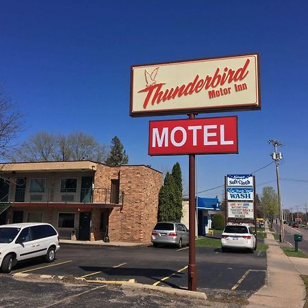 בראבו Thunderbird Motor Inn מראה חיצוני תמונה