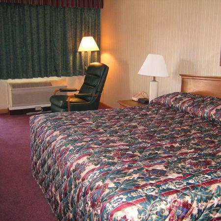 בראבו Thunderbird Motor Inn מראה חיצוני תמונה